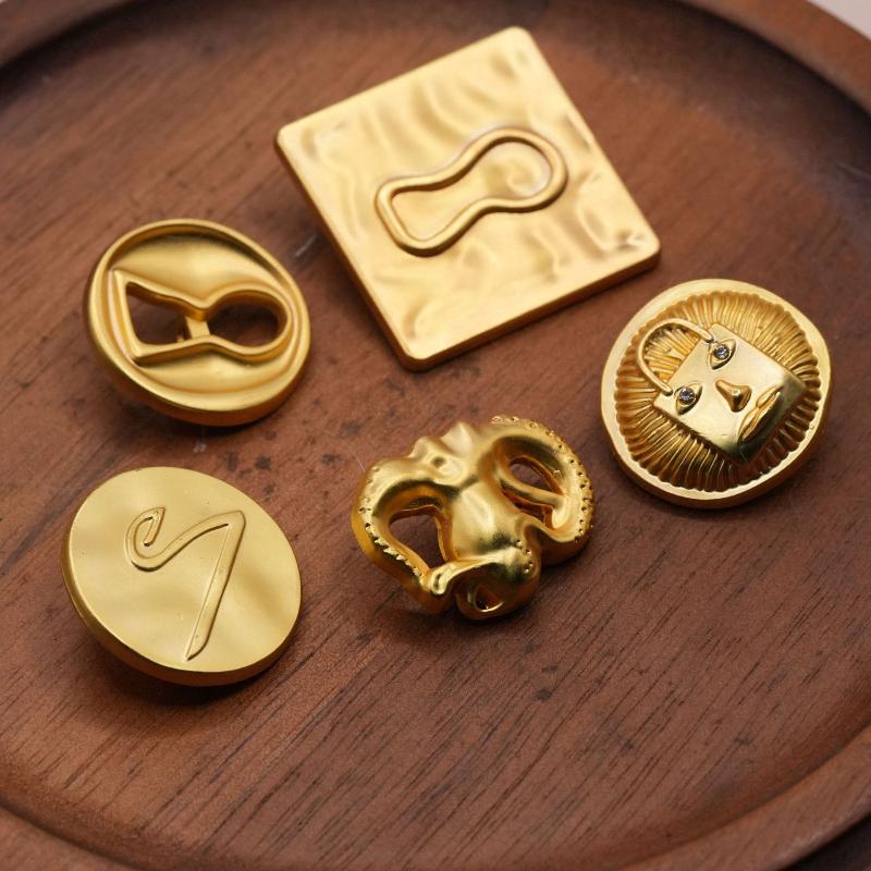 Vintage metalen knoop in hartv - Craft Embellishments recensie en prijs